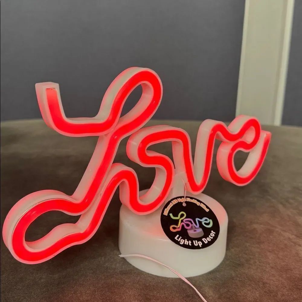 Colorful LED Love Sign Multiple Different LED Light Effects NEW - Picture 4 of 9